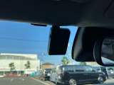 万が一の状況を映像と音声で記録する純正ドライブレコーダー搭載!!