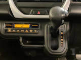 フルオートエアコンで1年中車内は快適!