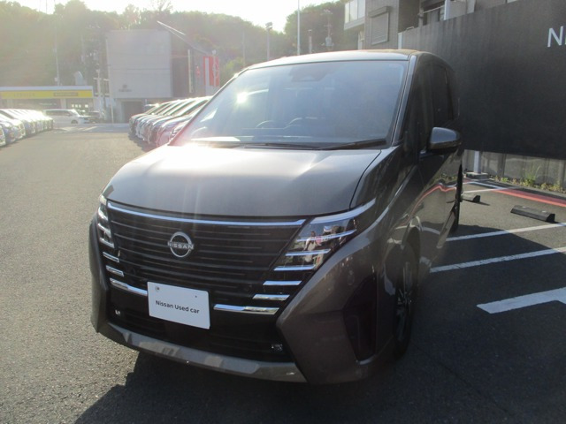 セレナ 1.4 e-POWER ハイウェイスターV 