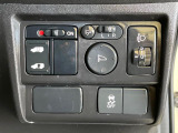 【パワースライドドア】スマートキーや運転席のスイッチでスライドドアの開閉が可能♪電動だから力を入れてドアを開ける必要が無く、小さいお子様でも、重い荷物を持っている時もラクに開け閉めできます♪