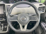【ステアリングスイッチ】運転中、前方から目線をそらすことなく、オーディオ等の操作が可能な便利機能!安心&快適なドライブを演出してくれます♪