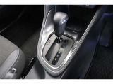 従来のATに比べ変速ショックの少ないCVT。シフトの操作はAT車と同じです。