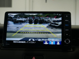 【バックカメラ】バックカメラ搭載で、後方の視界がクリアに!駐車時や後出後に安心して操作ができます。障害物を確認し、スムーズな駐車をサポートします。