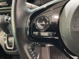 ステアリングにオーディオ操作スイッチが付いています。オーディオ画面に直接タッチしなくても操作が出来ますので、運転に集中できます。