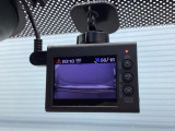 ドライブレコーダー付きです!!映像・音声などを記録する車載装置です。 もしもの事故の際の記録はもちろん、旅行の際の思い出としてドライブの映像を楽しむことができます!!