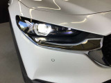 LEDヘッドランプ装備・消費電力が少なく明るいので夜間走行も安心して運転出来ます。