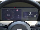 【メーターパネル】素早く車の情報が読み取れる、視認性に優れたシンプルなデザインのメーターパネルです。