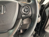クルーズコントロールを装備しています。高速道路などで一定の速度で走ってくれるので運転が楽ですよ!速度を設定できますので、スピードの出しすぎにも注意できます。
