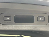 【パワーバックドア】スマートキーや運転席のボタンを押すだけでリアゲートが自動で開閉します!荷物を持っている時や、高い位置にあるバックドアを閉める際に便利な機能です♪