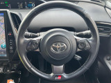 【純正革巻きステアリング】上質な革を使用することで、手にしっかり馴染みとても運転しやすいハンドルです♪