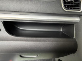 実用的な収納が、車内の各所にあります♪