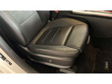 納車前にはメーカーの規定に基づき、認定中古車としてしっかりとした整備を行い、ご納車させて頂きます。しっかりと整備を行い、リフレッシュした愛車をお客様のお手元にお届けいたします。