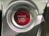 ワンプッシュでエンジンのスタート、ストップが出来て便利です。