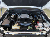 2400ccディーゼルエンジンです。