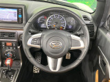 【ステアリングスイッチ】運転中、前方から目線をそらすことなく、オーディオ等の操作が可能な便利機能!安心&快適なドライブを演出してくれます♪