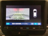 バックでの車庫入れも安心です! リアカメラが付いているバックモニター付のナビを装備しております。操作線もついており距離感も画面から確認できます。