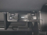 広がる運転支援サービスETC2.0搭載。全国の高速道路に設置されたITSスポットと双方向通信を図り、広域な道路交通情報や安全運転をサポートする情報を得て、音声やナビ画面上にタイムリーにお知らせします。