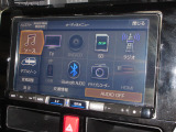 ナビゲーションは純正9インチメモリーナビ(NMZL-Y71D)を装着しております。AM、FM、CD、DVD再生、Bluetooth、音楽録音再生、フルセグTVがご使用いただけます。