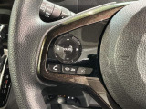 ステアリングにオーディオ操作スイッチが付いています。オーディオ画面に直接タッチしなくても操作が出来ますので、運転に集中できます。
