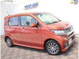 【車屋】として、長く車業界に従事した経験豊富なスタッフが在籍しております。