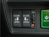 ◆両側電動スライドドア◆狭い駐車場でも乗り降りが楽々♪お子様が隣の車にドアを当ててしまう心配もございません!小さなお子様連れの方もこれで安心。
