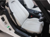 運転席助手席シートヒーター搭載!