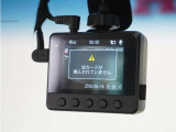 ◆ドライブレコーダー◆映像・音声などを記録する自動車用の装置です。 もしもの事故の際の記録はもちろん、旅行の際の思い出としてドライブの映像を楽しむことができます。