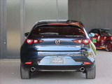 後ろも見やすいハッチバック!リアデザインまで拘るMAZDAデザインを是非ご覧ください!
