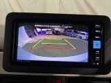 見えづらい車体後方部を映像で映し出してしっかりサポート!難しいバック駐車も安心です♪