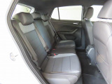 ISOFIX(イソフィックス)基準適合チャイルドシート固定装置!!安心楽々で対応チャイルドシートが取付できます。