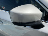 斜め後方の死角から来る車もしっかりと教えてくれます。