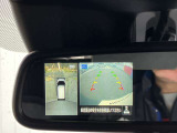 アラウンドビューモニターで空から見下ろしたような視点で、スムーズな駐車と安全確認をサポートしてくれます!運転の心強い味方です!