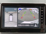 車を真上から見下ろしているかのように周囲の状況を把握して安心して駐車が行えるアラウンドビューモニターが付いています