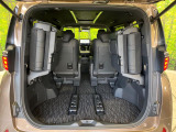 普段のお買い物や通勤、送迎等に十分な荷室スペースを確保しております。セカンドシートを倒すと、大きな荷物の積載も可能です♪