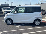 当店は照明・屋根付きスペースございますので雨天時も安心して現車確認が可能です。