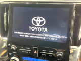 【10.5インチナビ】高級感とインパクトのある大画面ナビを装備。各種オーディオ操作はもちろん、スマホ連携もできる利便性の高いナビです♪