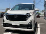 LEDヘッドライトです。高い視認性や省電力で車への負担が少なく、長寿命で交換の手間が少なくなりメリットがいっぱいあります。