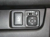 ネッツトヨタ静浜は&rdquo;キレイ&rdquo;にこだわっています。特設サービス工場で、新しく生まれ変わった車!内装・外装の徹底的な掃除、シートを外してニオイの元まで消臭・除菌、見えにくいエンジンルーム内もキレイ!