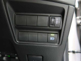 オートマチックハイビームとは、先行車や対向車のライトを認識し、ハイビームとロービームを自動で切り替える機能です。夜道の視界を確保します。