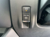 AUTO HOLD機能搭載してあります!ブレーキを踏んで停止すると、自動的にブレーキ力を保持します。信号待ちや渋滞中などに、ブレーキペダルを踏み続ける必要がなく、足の疲れを軽減してくれます☆