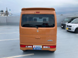 愛車を大切に乗って頂くために、ボディコーディングの施工をお勧めしております。輝くクルマになり日頃の手入れも簡単です。メンテナンスキット・施工証明書付きます。