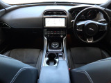 JAGUARの『XE』を中古車でご紹介!グレードS【3リッターガソリン 340PS グレイシャーホワイト サンルーフ 半革シート アダプティブクルーズ シートヒーター&クーラー MERIDIAN】