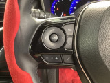 ステアリングにオーディオ操作スイッチが付いています。オーディオ画面に直接タッチしなくても操作が出来ますので、運転に集中できます。
