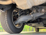 お車を安心してお乗りいただく為には、足回りの定期点検が欠かせません。サービスサポート(有償保証)では無料点検もご提供しており、安心のカーライフをお過ごしいただけるサポート体制が整っています。