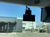 もう無くてはならない、ドライブレコーダーが搭載済みです!あおり運転等の抑制にもなりますし、万が一の時もこれでバッチリ確認できます!