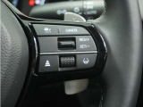 ◆アダプティブクルーズコントロール◆予め設定した車速内でクルマが自動的に加減速。前走車との適切な車間距離を維持しながら追従走行します。【LKAS】車線維持支援システムでステアリング操作を支援。