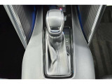 中古車をキレイで気持ちよくお乗りいただけるよう、エンジンルームからシートを外した洗浄まで、目に見えない部分も徹底的に洗浄しています!