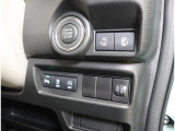 運転席にいながら後席電動スライドドアの開閉が可能です。