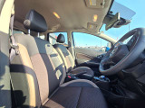 体にフィットし運転する楽しさを感じられるシートです