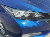 LEDヘッドランプ仕様。シャープな白光色のLEDランプを採用しました。夜の視界を明るくしてくれます。